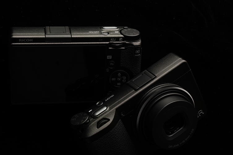 RICOH GR III HDF и GR IIIx HDF: Высококачественные компактные цифровые камеры с новым  встроенным рассеивающим фильтром HDF (Highlight Diffusion Filter) для смягчения контрастов в светлых областях изображения