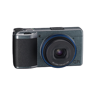 Компактная фотокамера премиум-класса RICOH GR IIIx Urban Edition в комплекте с чехлом GC11